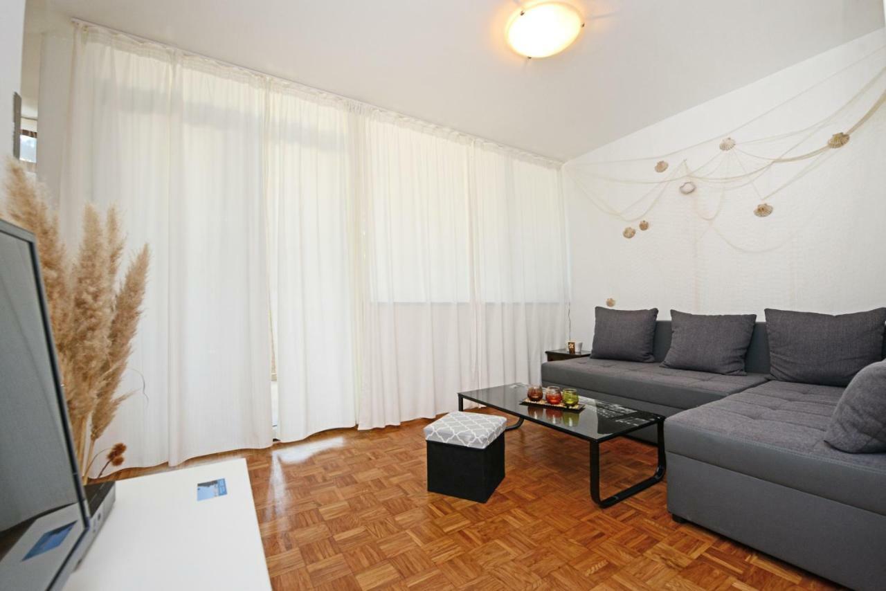 Vukovic Apartment *